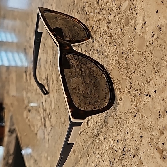 Maui Jim sunglasses - Picture 5 of 5